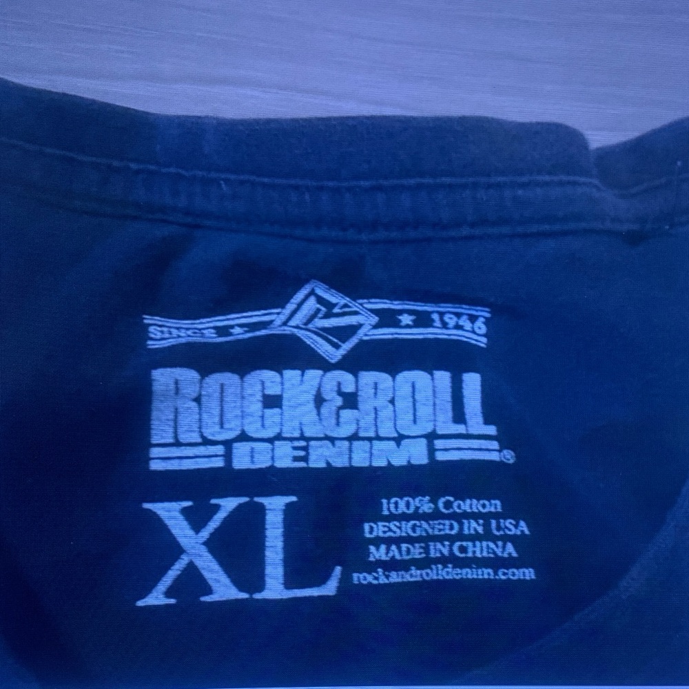 Graphic Tee - Black - Picture 3 of 5